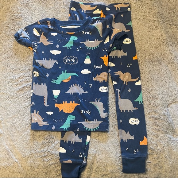 4T pajama sets - Picture 6 of 7